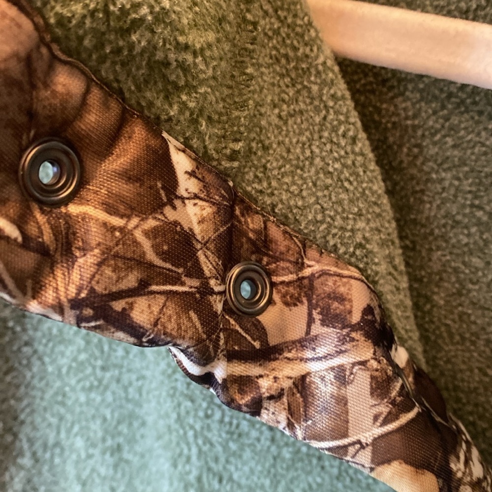 Real tree fleece top in sage green XL - Picture 4 of 6
